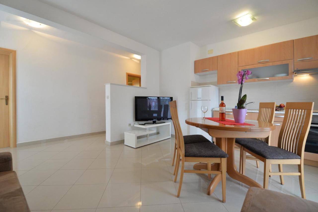 Apartmani Vedrana, Murter Dış mekan fotoğraf