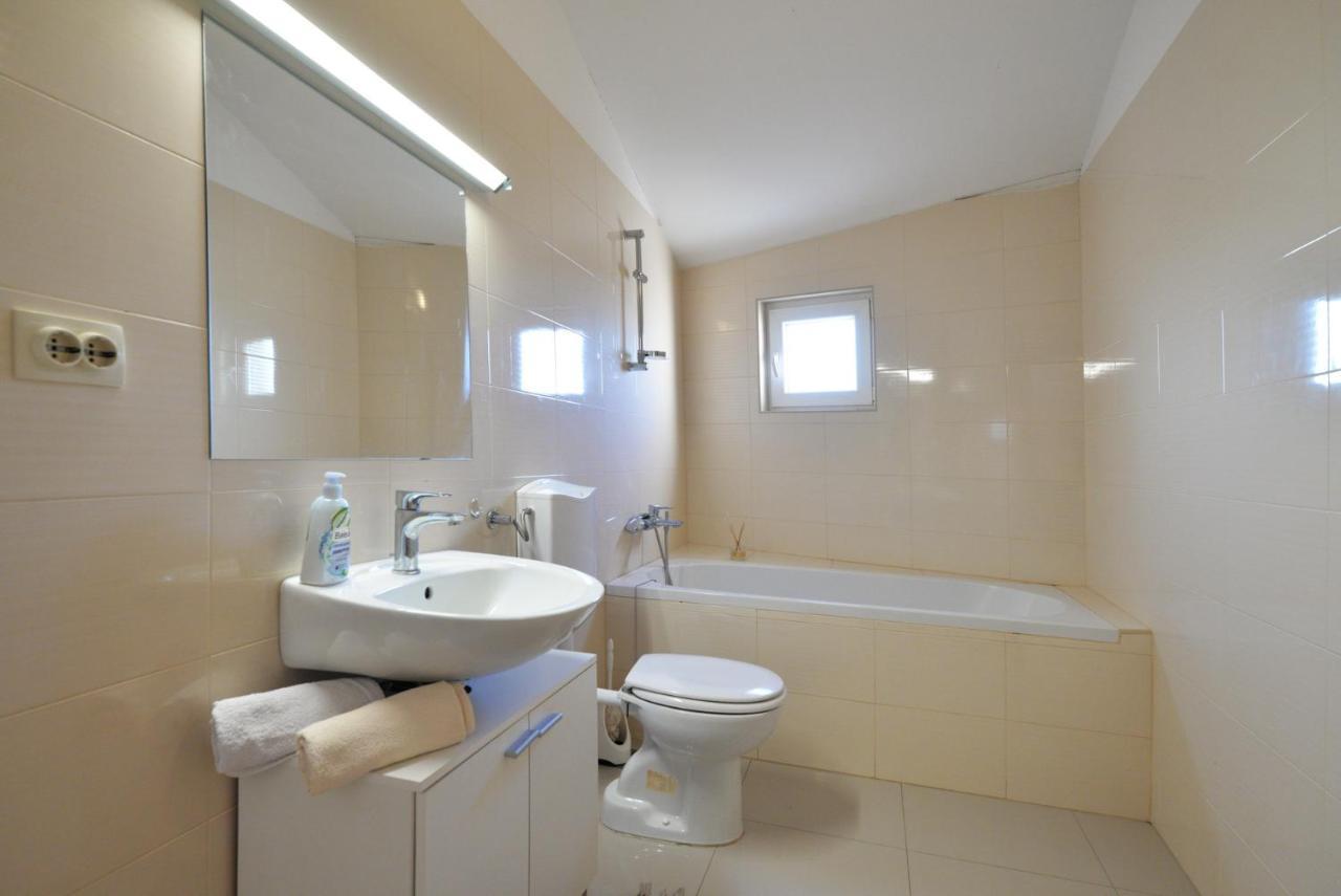 Apartmani Vedrana, Murter Dış mekan fotoğraf