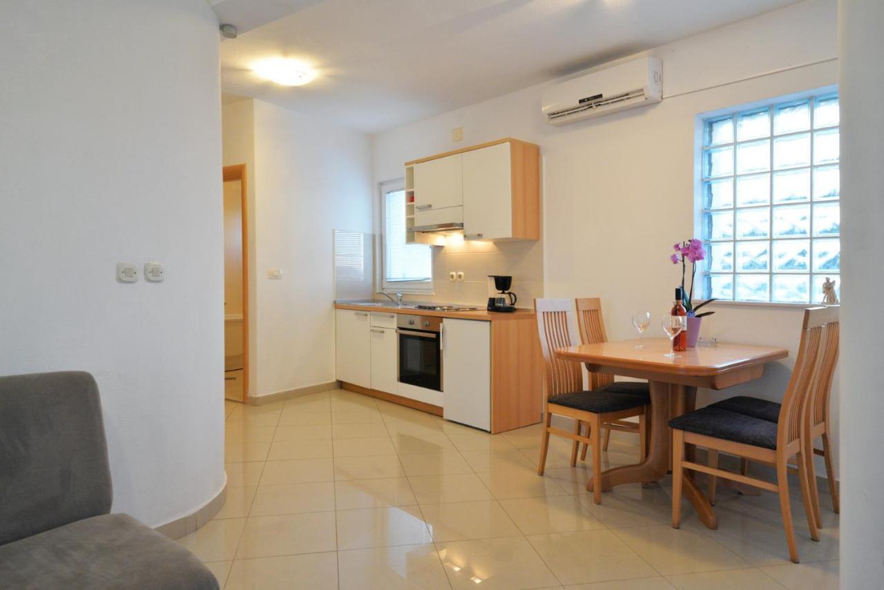 Apartmani Vedrana, Murter Dış mekan fotoğraf