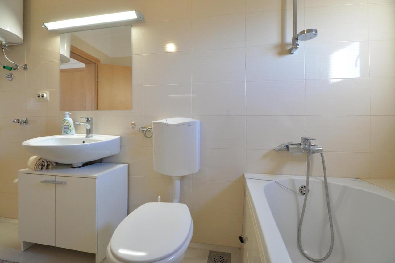 Apartmani Vedrana, Murter Dış mekan fotoğraf