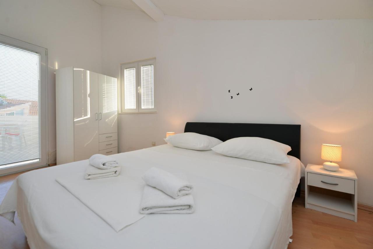 Apartmani Vedrana, Murter Dış mekan fotoğraf