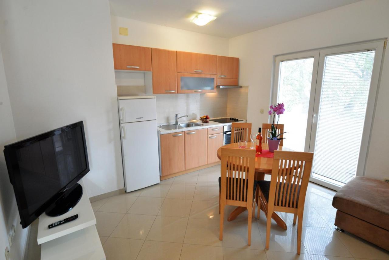 Apartmani Vedrana, Murter Dış mekan fotoğraf
