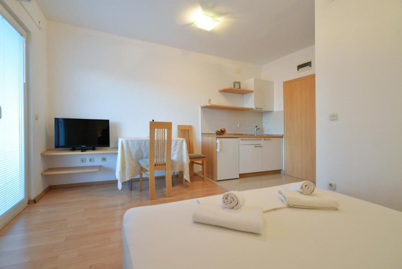 Apartmani Vedrana, Murter Dış mekan fotoğraf